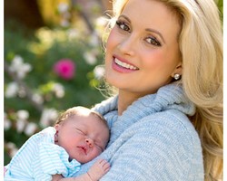 14 Selebriti Dunia yang Melahirkan Sepanjang 2013