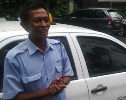 Tak Lulus SD, Tarnedi Pernah Jadi Tukang Becak dan Sopir Bajaj