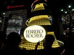 Wow! Ada Pohon Natal dari Cokelat di Singapura