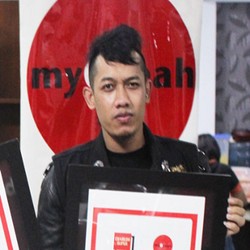 Pemilik Dark Castle Beromzet Miliaran Dulunya Seorang Pengamen