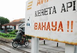 17 Perlintasan Kereta di Bandung tak Dijaga, PT KAI: Itu Tanggungjawab Pemkot
