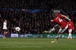 Bekuk Shakhtar, MU Juara Grup A
