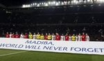 Bekuk Shakhtar, MU Juara Grup A