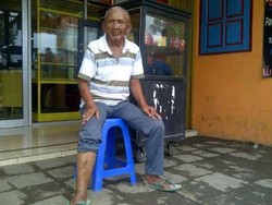  Bertemu Mbah Slamet, Masinis KA Tragedi Bintaro I yang Kini Jualan Rokok