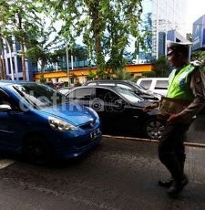 Prit! Pajero Sport Hingga Avanza Ditilang Gara-gara Pakai Rotator & Sirine