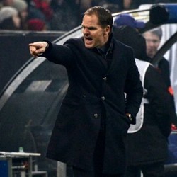 Kecam Milan, De Boer: Ajax Seperti Bermain di Teater