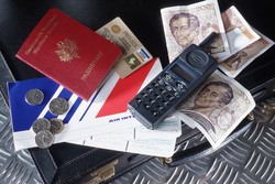 Hilang Paspor di Negeri Orang, Lakukan 7 Hal Ini