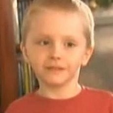 Cium Teman Sekelas, Bocah 6 Tahun Diskorsing dari Sekolah