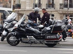 Sewa Motor Disini, Pelanggan Ditawarkan Jaket Airbag