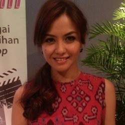 Revalina Temat Tertantang Perankan Istri Uje