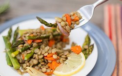 Gunakan Cahaya Alami Agar Foto Makanan Tampil Menggugah Selera