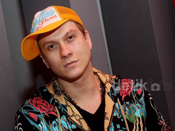 Apa Kabar, Bertrand Antolin?