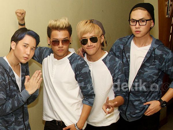 Wow, SM*SH Berambut Pirang