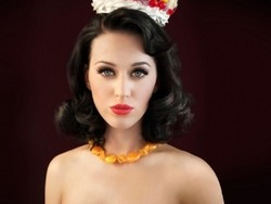 Katy Perry Siap Menghibur Konsumen Infiniti