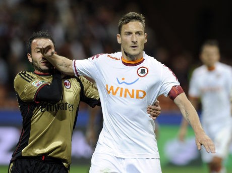 Pekan Panas di Milan dan Naples