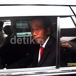 Jokowi: Penerobos Perlintasan KA Bakal Didenda Maksimal!