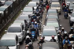  Selagi Dicintai Rakyat, Jokowi Buat Saja Aturan Radikal Soal Transportasi