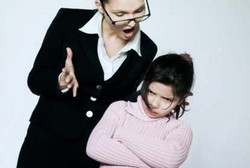 Ayah Ibu Sibuk Bekerja, Hati-hati Anak Jadi Sinetron Style