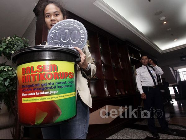 Balsem Antikorupsi untuk MK