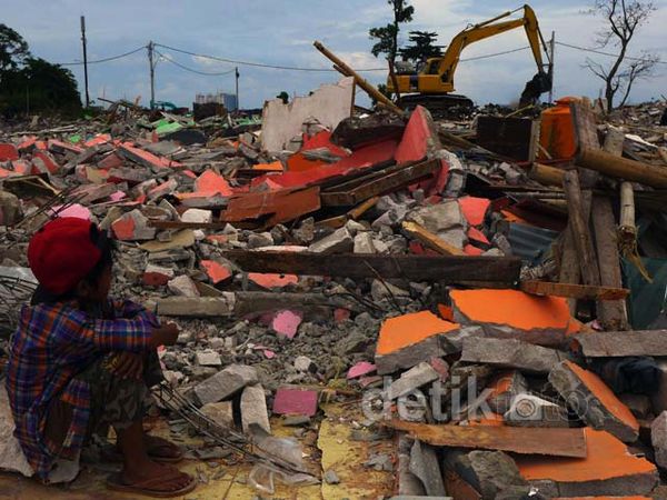 150 Rumah di Waduk Pluit Kembali Dibongkar