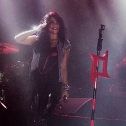 Buka Konser Slank, Kotak Tampil Tanpa Chua