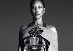 Erykah Badu Jadi Model Terbaru Givenchy di Koleksi Spring 2014