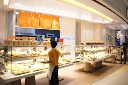 Membuat Roti Berbahan Segar dan Berkualitas di Dapur BreadLife