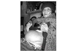 Mengenal Fenomena Ibu Mengandung Janin Puluhan Tahun