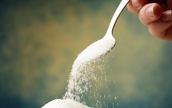 Batasi Konsumsi Gula 5 Sendok Teh Sehari Agar Tak Mudah Sakit Gigi