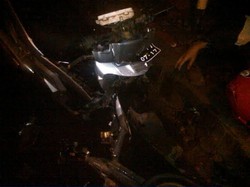  Versi Rombongan Pemotor, Taksi Keluar Jalur Sebelum Tabrakan