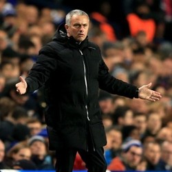 Mourinho Tak Mau Chelsea Akhiri Musim Tanpa Trofi