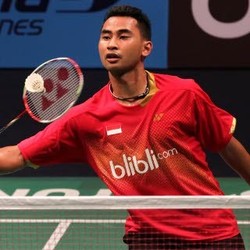 Kalahkan Tago, Tommy Juara Grup