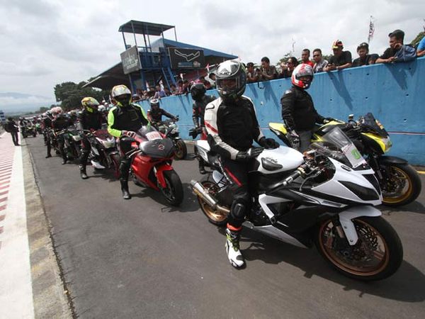 Kawasaki Ninja Indonesia Gelar Fun Race 2013