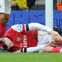 Lututnya Terluka, Koscielny Bisa Absen Lama