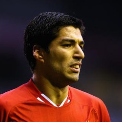 Lawan Spurs, Suarez Mungkin Akan Kapteni Si Merah