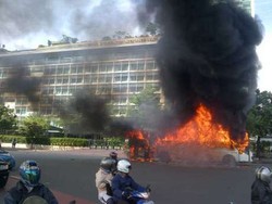 Sopir dan Kondektur Bus Bianglala yang Terbakar Diperiksa di Polsek Menteng