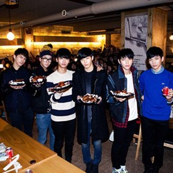 VIXX Gelar Pesta Makan Ayam Bareng Fans di Gangnam