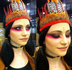 10 Brand dan Seleb yang Menuai Kontroversi karena Pakai Simbol ala Indian