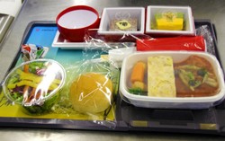 Makanan Lezat di Pesawat Disajikan Melalui 6 Tahapan Ini