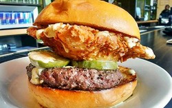 Burger Bir Ini Khusus Pembeli Usia 21 Tahun ke Atas 