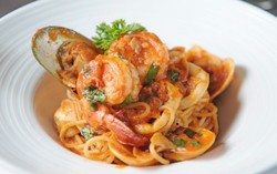 Yuk, Bikin Spaghetti Seafood Marinara Lezat dengan Lima Langkah Mudah Ini! 