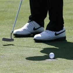 Balada Bos BUMN Main Golf Saat Jam Kerja