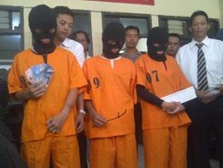 Ibu Satu Anak Ini Kerap Merampok Mini Market di Bandung