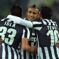 Juve Diminta Terus Melangkah Maju Tanpa Pikirkan Laju Para Rival