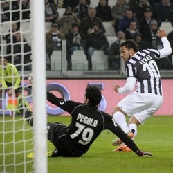 Tevez Hat-trick, Juventus Libas Sassuolo
