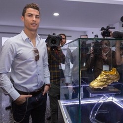 Ronaldo Juga Siapkan Tempat untuk Ballon dOr di Museumnya