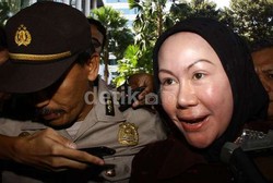 KPK Geledah Rumah Ratu Atut di Serang