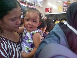 Ada Gangguan Sinyal, Commuter Line Berhenti Sebelum Stasiun Pasar Minggu