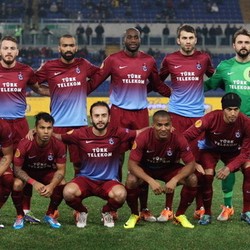 Trabzonspor Bertekad Singkirkan Juve