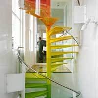 Desain Tangga Pelangi Buat Ruangan Lebih Cerah